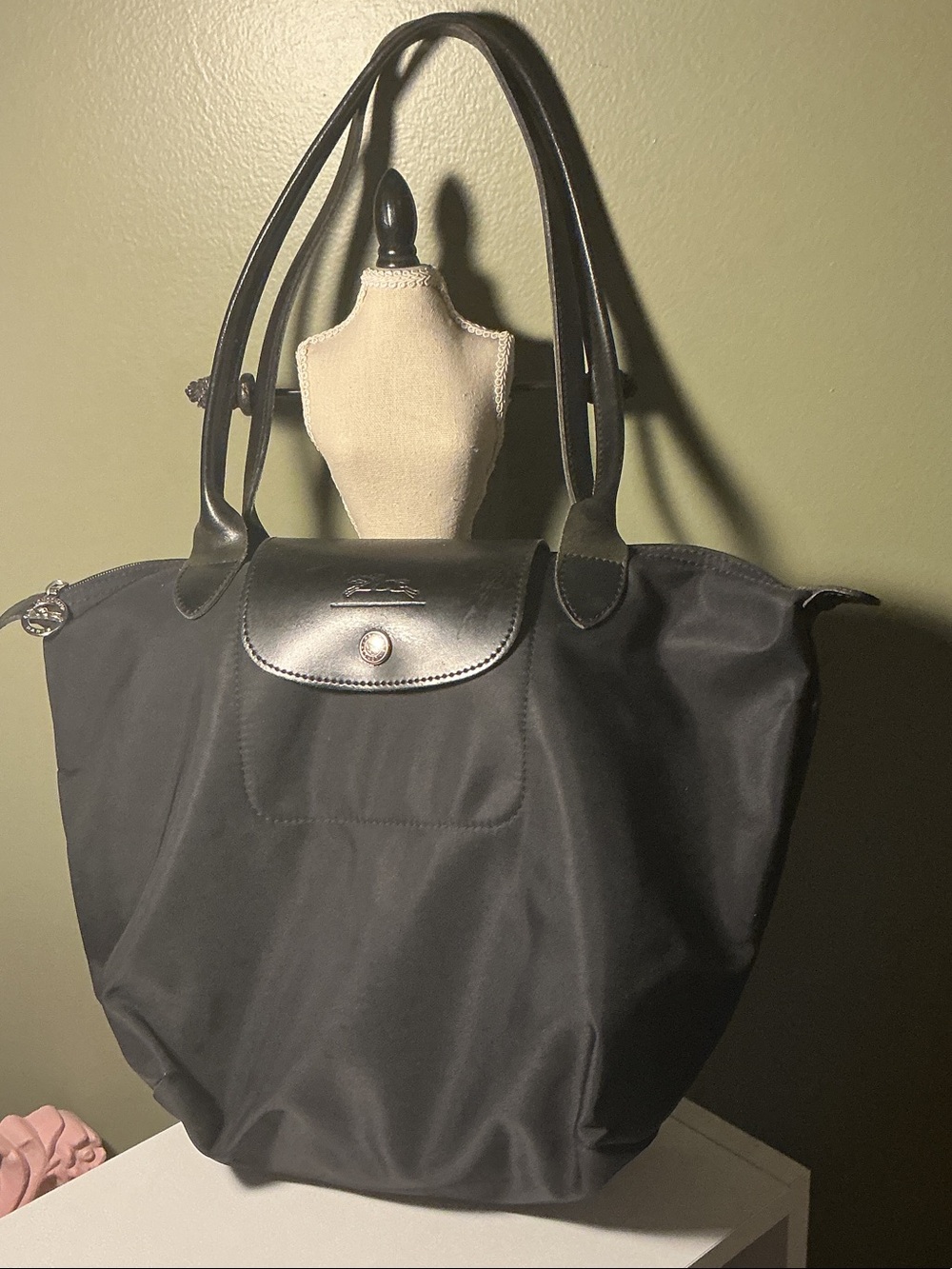 Longchamp Black Le Pliage Nylon Tote with Leather Flap Good Preowned Condition